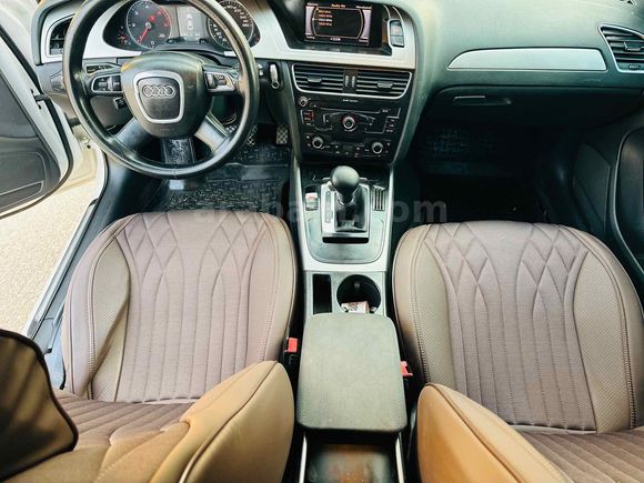 Galeriden Audi A4 Sedan 2.0 TDI 2011 Model Van