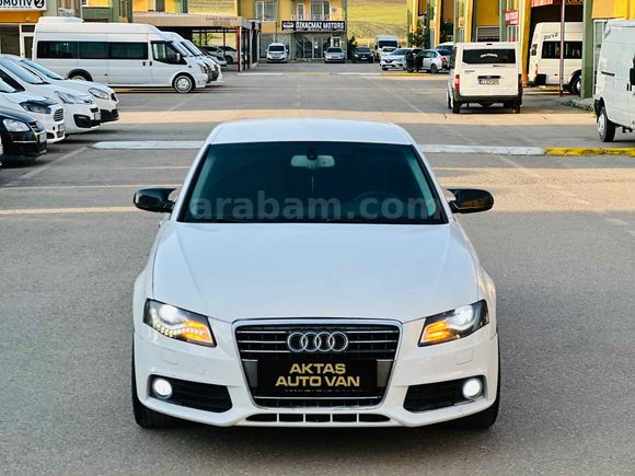 Galeriden Audi A4 Sedan 2.0 TDI 2011 Model Van