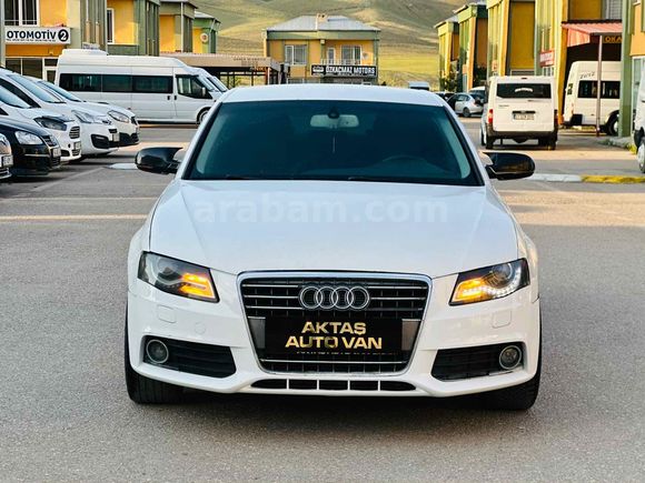 Galeriden Audi A4 Sedan 2.0 TDI 2011 Model Van