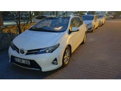 Sahibinden Toyota Auris 1.4 D-4D Active Skypack 2013 Model  198.900 km Beyaz