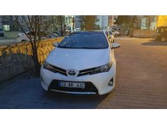 Sahibinden Toyota Auris 1.4 D-4D Active Skypack 2013 Model  198.900 km Beyaz