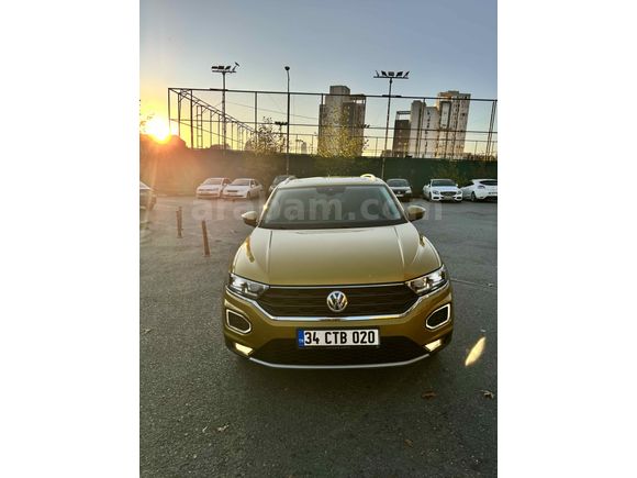 Sahibinden Volkswagen T-Roc 1.5 TSI Highline 2020 Model İstanbul 54.000 km Sarı