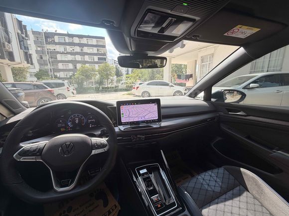 Golf 1.5 eTSI R Line 2025 Model  Black Style