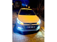 Sahibinden Hyundai i20 1.4 MPI Style 2016 Model  145000 km Beyaz