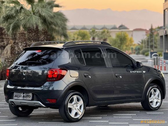 DEĞİŞENSİZ SADECE 105 BİN KM MAKYAJLI STEPWAY 1.5 DCI SANDERO