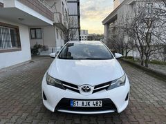 Sahibinden Toyota Auris 1.33 Life 2014 Model 