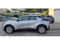 Sahibinden Toyota C-HR 1.8 Hybrid Flame 2024 Model 
