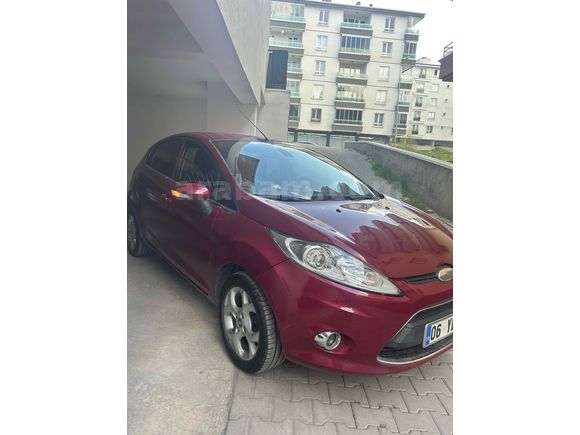 Sahibinden Ford Fiesta 1.4 Titanium 2010 Model 