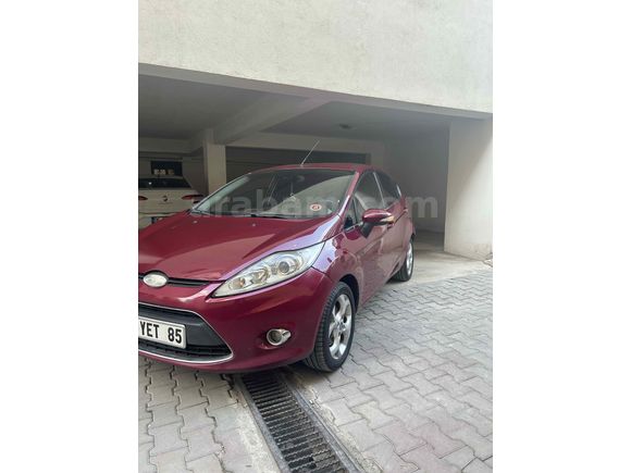 Sahibinden Ford Fiesta 1.4 Titanium 2010 Model 