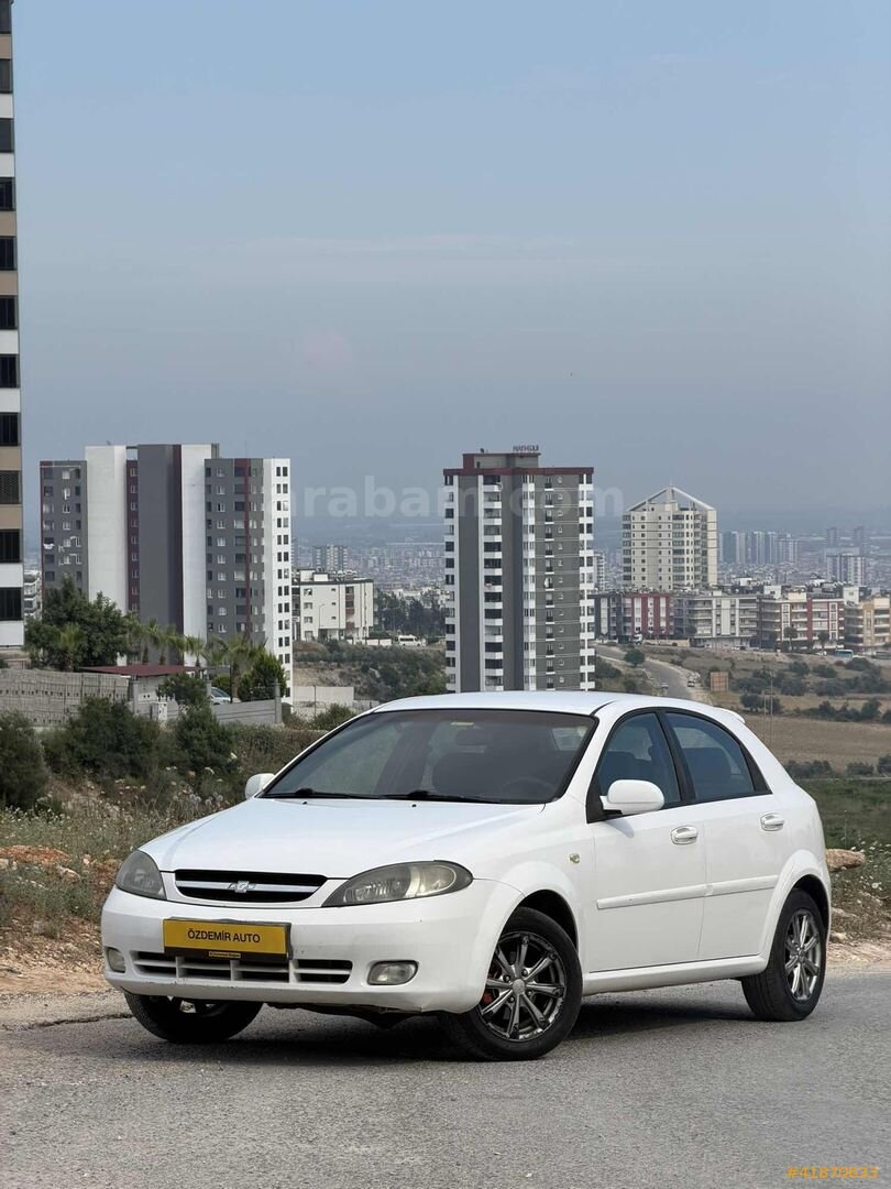 Galeriden Chevrolet Lacetti 1.6 SX 2006 Model Mersin 193.000 km Beyaz 1