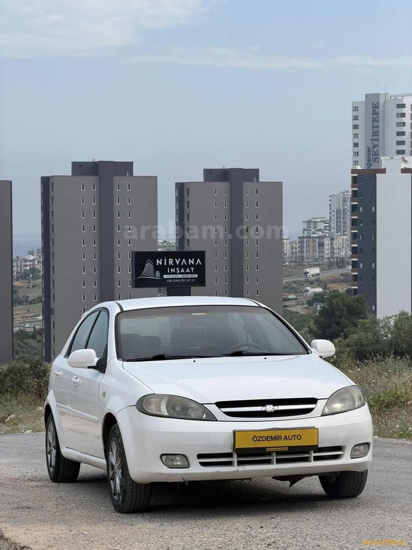 Galeriden Chevrolet Lacetti 1.6 SX 2006 Model Mersin 193.000 km Beyaz 4