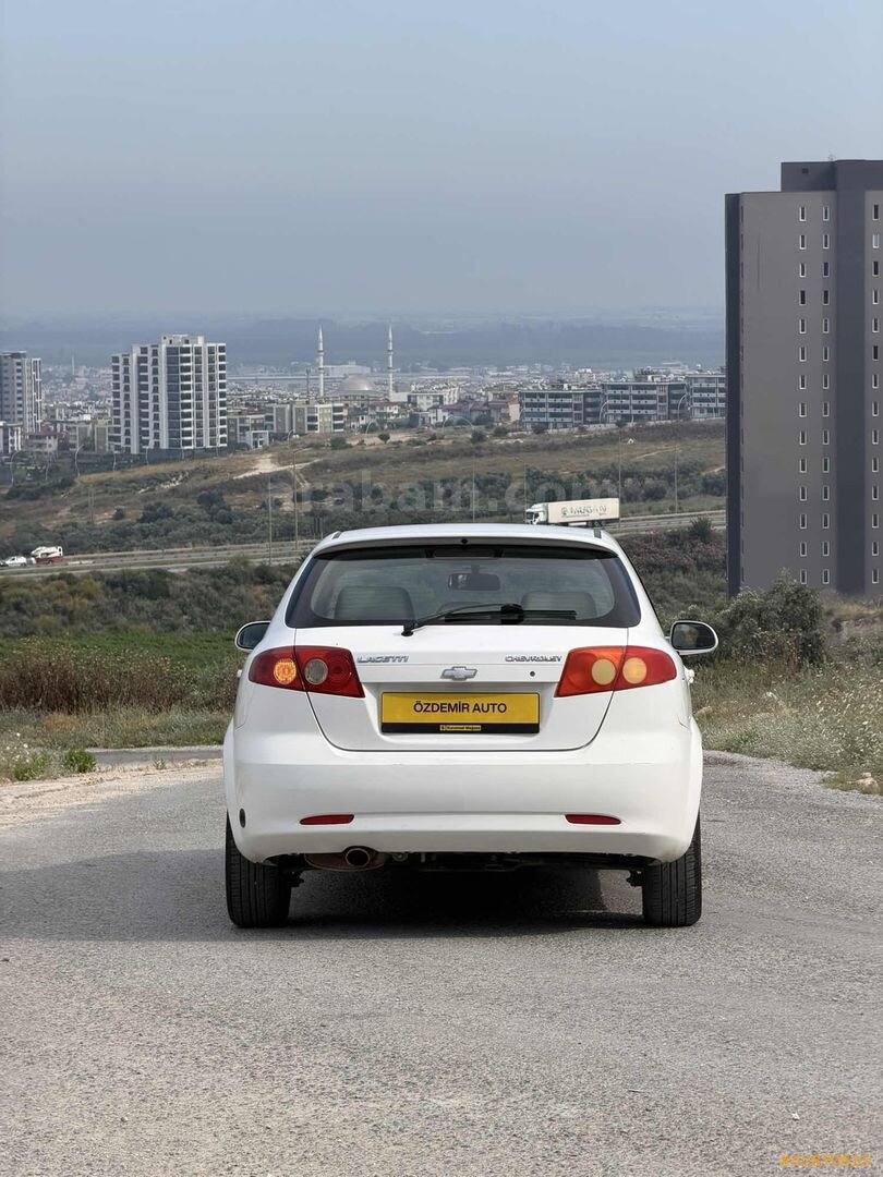 Galeriden Chevrolet Lacetti 1.6 SX 2006 Model Mersin 193.000 km Beyaz 7
