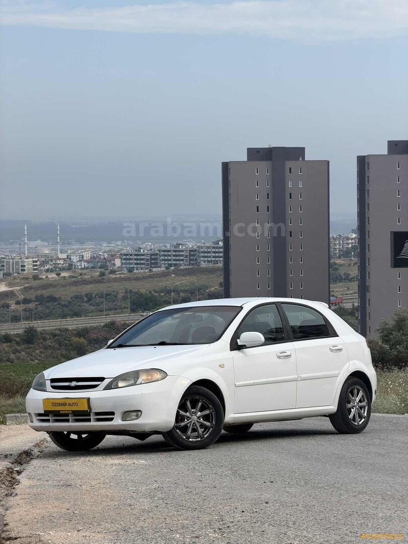 Galeriden Chevrolet Lacetti 1.6 SX 2006 Model Mersin 193.000 km Beyaz 5