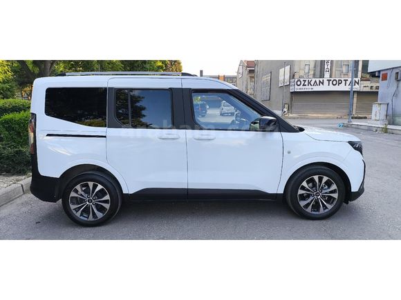 Sahibinden Ford Tourneo Courier 1.5 EcoBlue Titanium 2025 Model