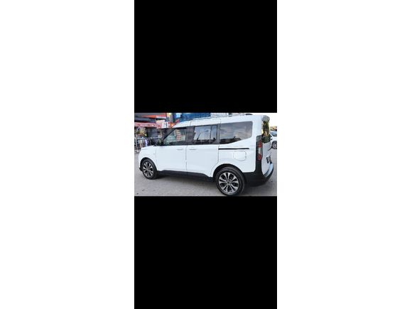 Sahibinden Ford Tourneo Courier 1.5 EcoBlue Titanium 2025 Model