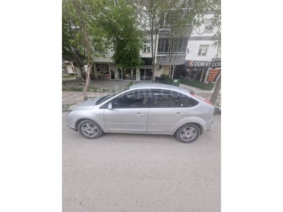 Sahibinden Ford Focus 1.6 TDCi Ghia 2006 Model