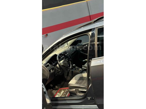 
2017- SUNROOF-DSG-GRİ ACİL SATILIK