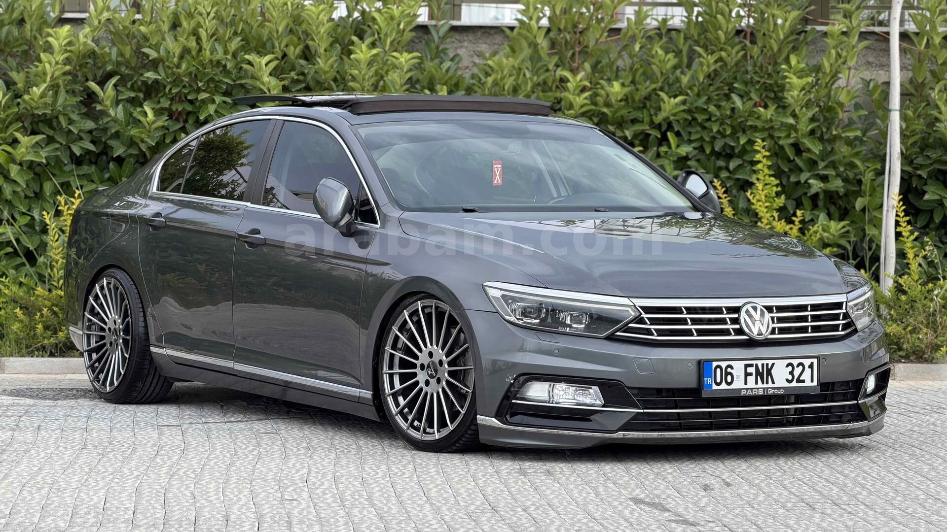 Galeriden Volkswagen Passat 1.6 TDi BlueMotion Highline 2016 Model Antalya 265.000 km Füme 2