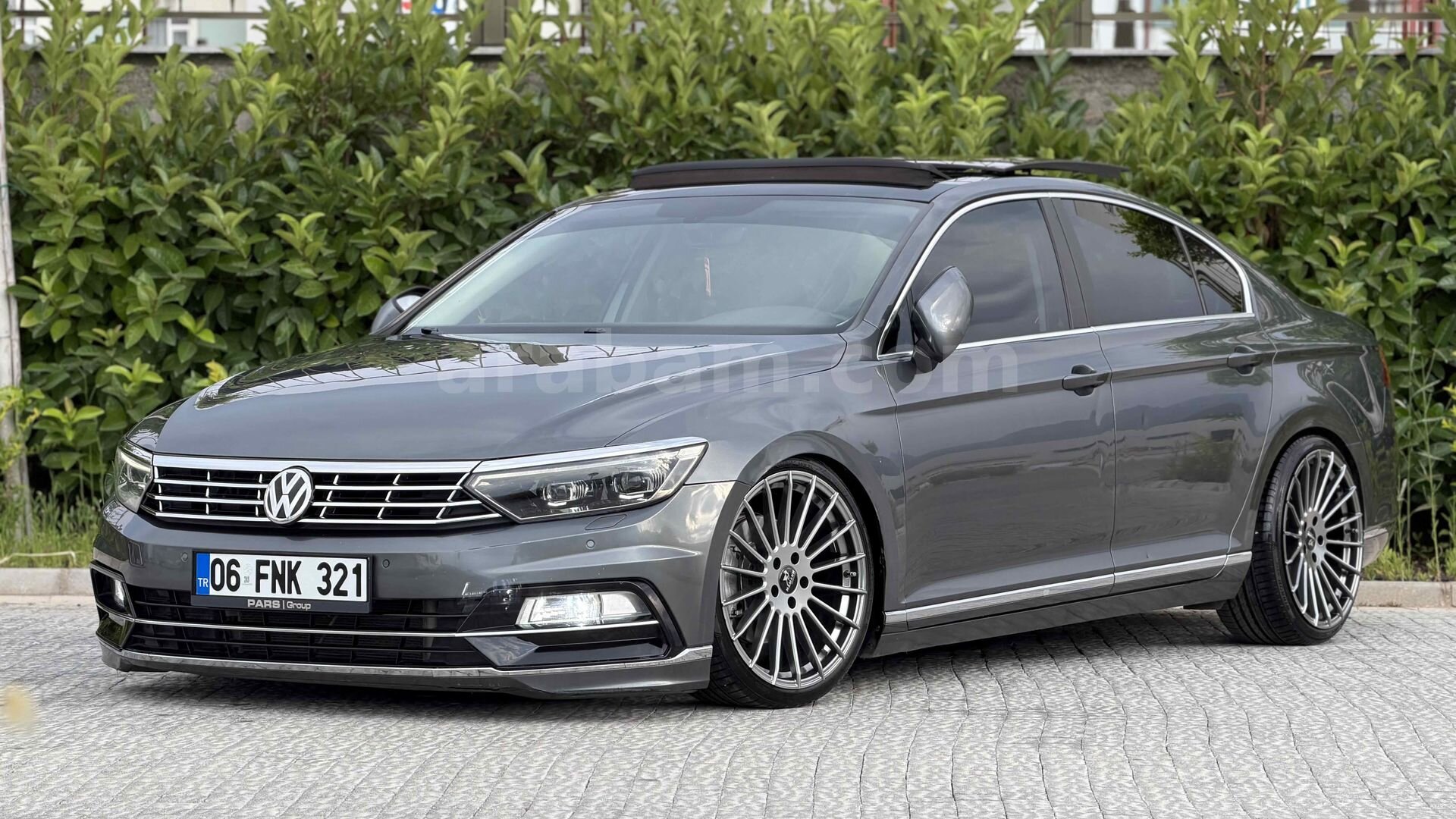 Galeriden Volkswagen Passat 1.6 TDi BlueMotion Highline 2016 Model Antalya 265.000 km Füme 3
