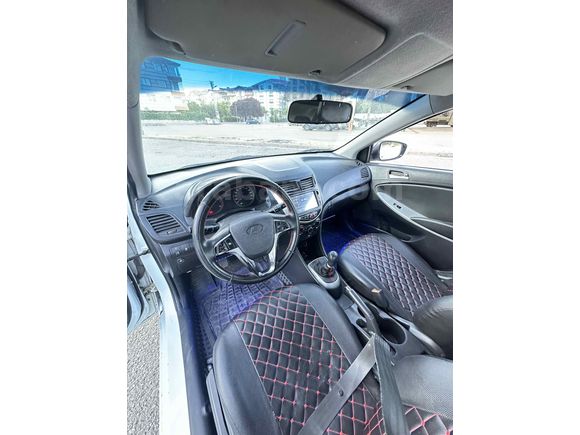 Sahibinden Hyundai Accent Blue 1.4 D-CVVT Mode 2014 Model 