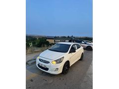 Sahibinden Hyundai Accent Blue 1.4 D-CVVT Mode 2014 Model 