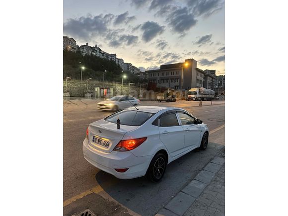 Sahibinden Hyundai Accent Blue 1.4 D-CVVT Mode 2014 Model 