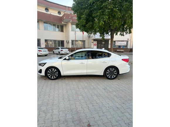 Sahibinden Ford Focus 1.0 EcoBoost Titanium Stil 2023 Model 