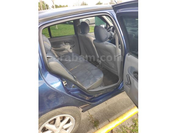 Renault Clio 1.4 16 walf 2001 Model