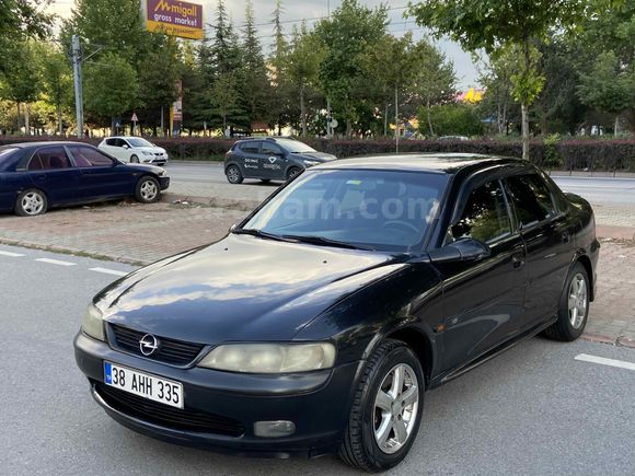 BEŞLER AUTO DAN 1997 MODEL 
2.0 MOTOR CD  PAKET KLIMALI
