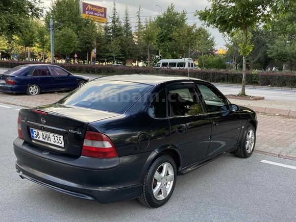 BEŞLER AUTO DAN 1997 MODEL 
2.0 MOTOR CD  PAKET KLIMALI
