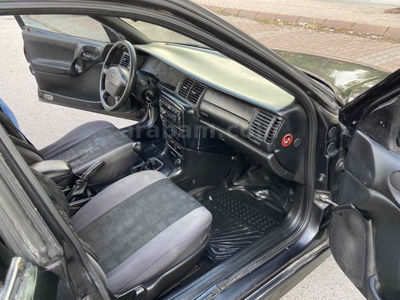 BEŞLER AUTO DAN 1997 MODEL 
2.0 MOTOR CD  PAKET KLIMALI
