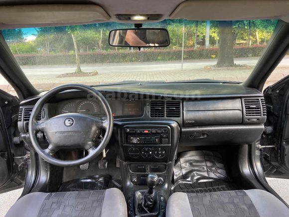 BEŞLER AUTO DAN 1997 MODEL 
2.0 MOTOR CD  PAKET KLIMALI

