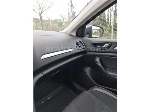Sahibinden Renault Megane 1.3 TCe Icon 2024 Model