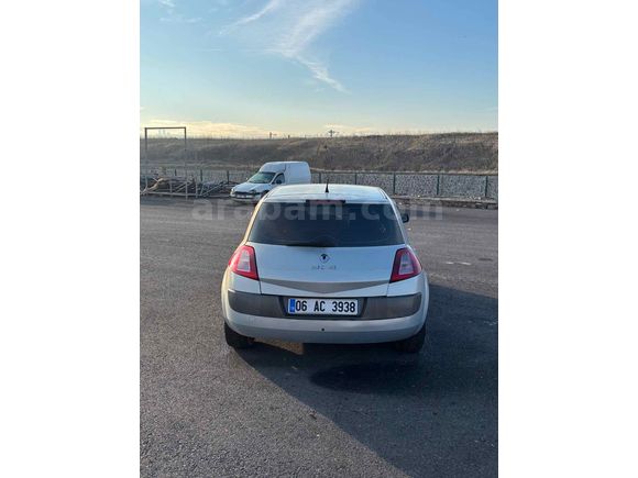 Sahibinden Renault Megane 1.6 Authentique 2003 Model 