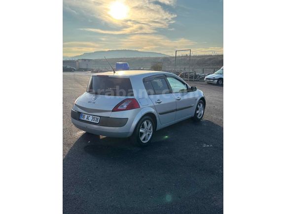 Sahibinden Renault Megane 1.6 Authentique 2003 Model 
