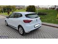 Pazarlıksız Bakımlı Tesla Ekranlı Renault Clio