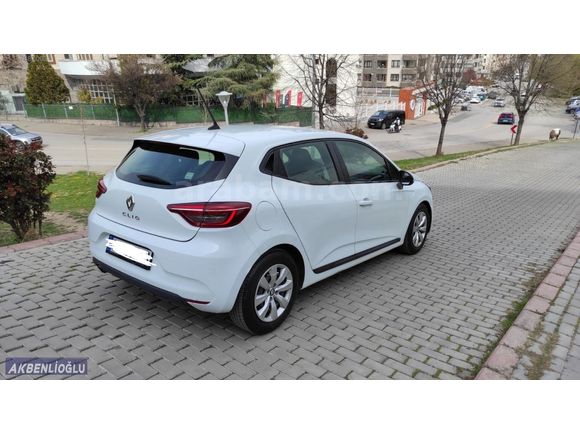 Pazarlıksız Bakımlı Tesla Ekranlı Renault Clio