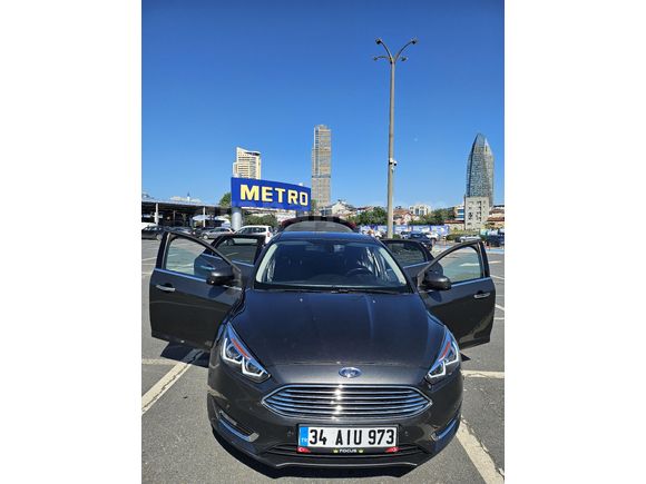 Sahibinden Ford Focus 2017 titanyum 1.5 TDCi  powersift yarı otomatik