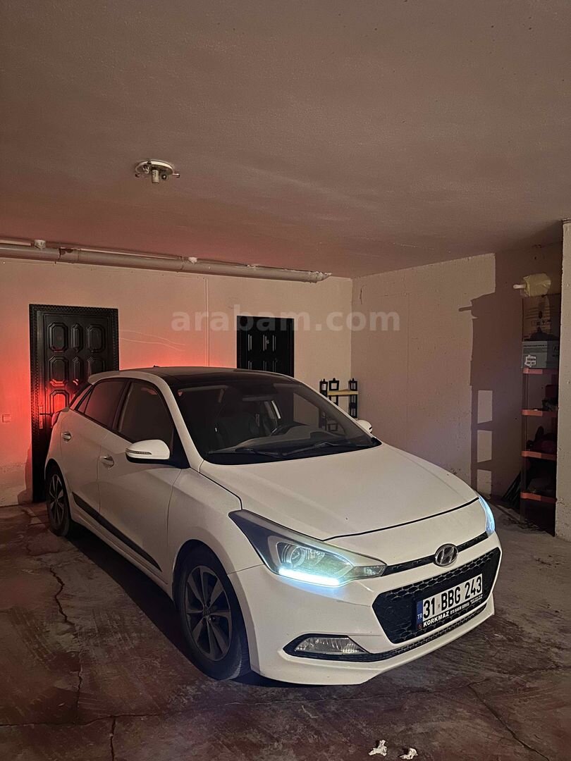 Sahibinden Hyundai i20 1.4 MPI Elite Smart 2016 Model Hatay 138.000 km Beyaz 3