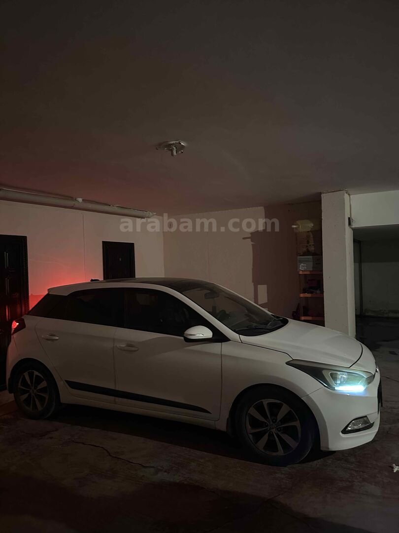 Sahibinden Hyundai i20 1.4 MPI Elite Smart 2016 Model Hatay 138.000 km Beyaz 4