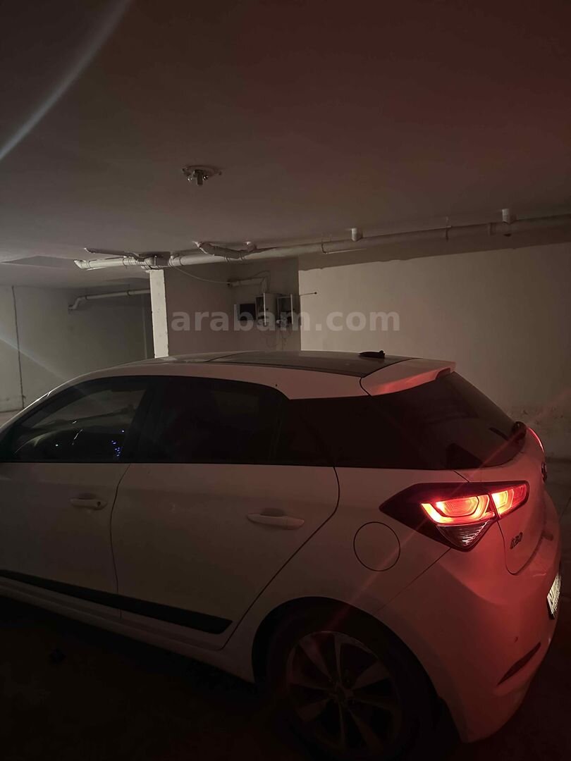 Sahibinden Hyundai i20 1.4 MPI Elite Smart 2016 Model Hatay 138.000 km Beyaz 7