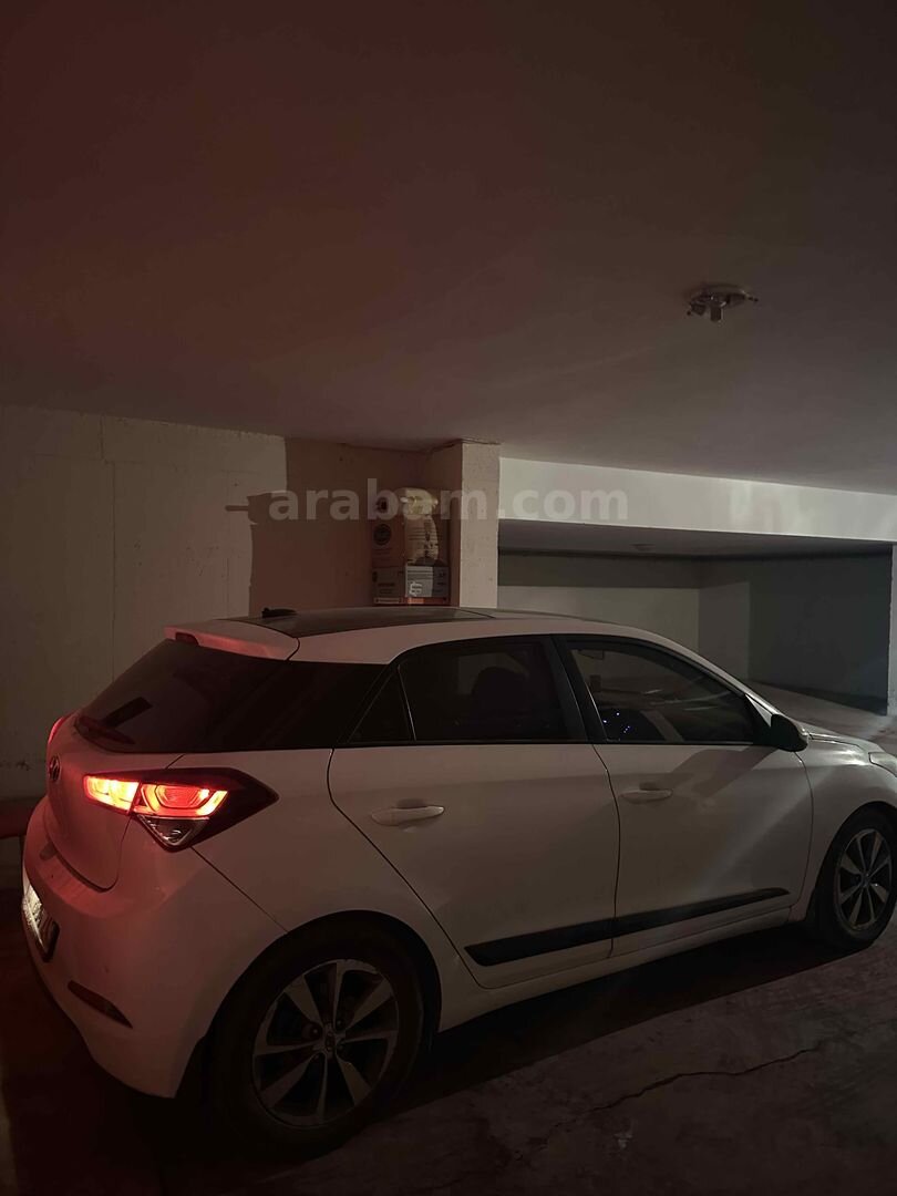 Sahibinden Hyundai i20 1.4 MPI Elite Smart 2016 Model Hatay 138.000 km Beyaz 5