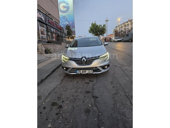 Sahibinden Renault Megane 1.5 Blue DCI Touch 2020 Model