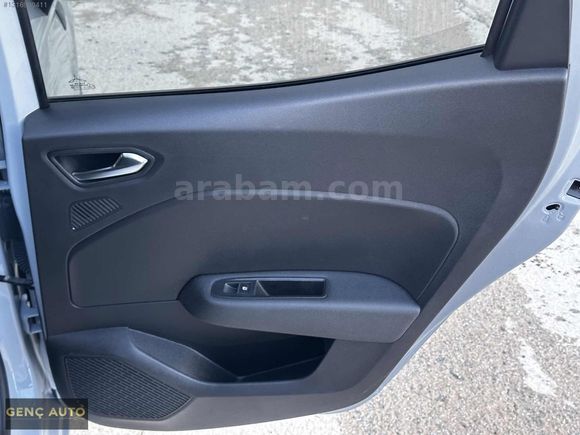 GENÇ AUTO'DAN HATASIZ RENAULT CLİO 0.68 KREDİ İMKANI İLE