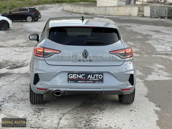 GENÇ AUTO'DAN HATASIZ RENAULT CLİO 0.68 KREDİ İMKANI İLE