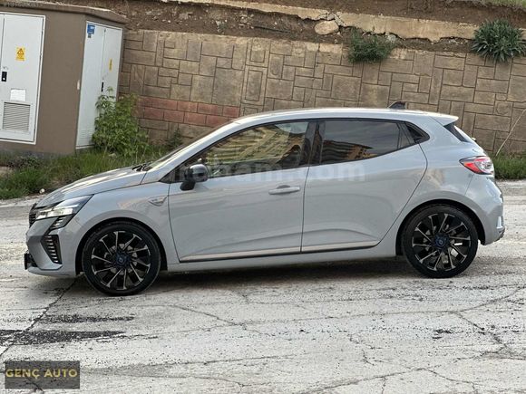 GENÇ AUTO'DAN HATASIZ RENAULT CLİO 0.68 KREDİ İMKANI İLE