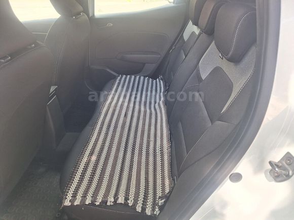 Sahibinden Renault Clio 1.0 TCe Evolution 2025 Model Kocaeli