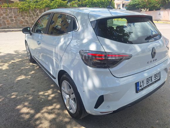 Sahibinden Renault Clio 1.0 TCe Evolution 2025 Model Kocaeli