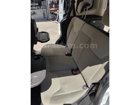 Sahibinden Ford Tourneo Courier 1.6 TDCi Titanium Plus 2017 Model