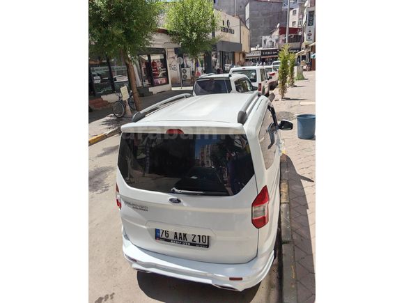 Sahibinden Ford Tourneo Courier 1.6 TDCi Titanium Plus 2017 Model